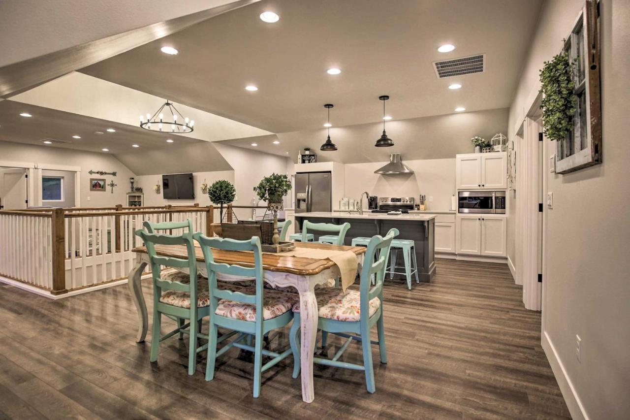 Chic Farmhouse With Creek In Heart Of Wine Country! マクミンヴィル エクステリア 写真