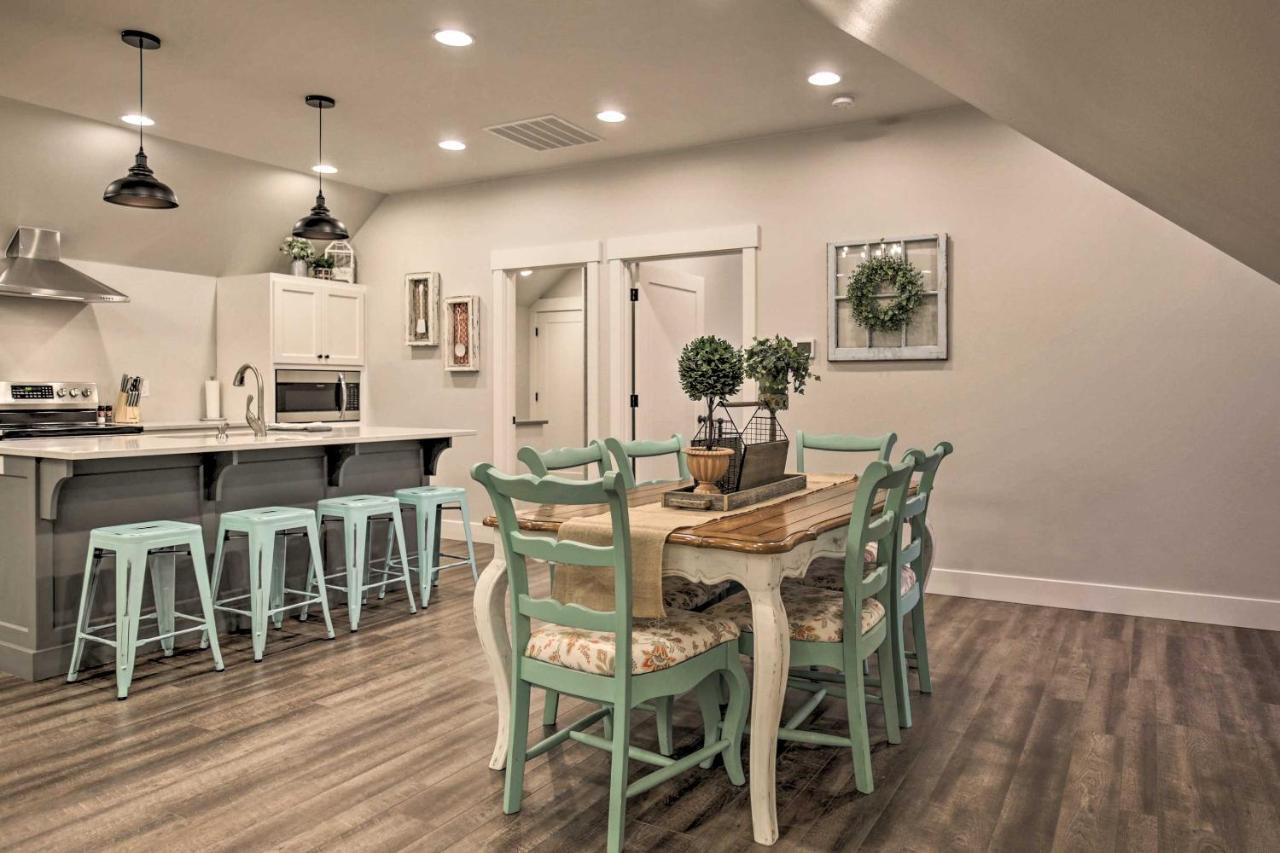 Chic Farmhouse With Creek In Heart Of Wine Country! マクミンヴィル エクステリア 写真