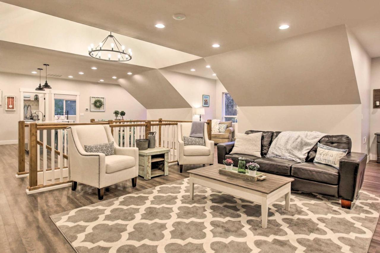 Chic Farmhouse With Creek In Heart Of Wine Country! マクミンヴィル エクステリア 写真